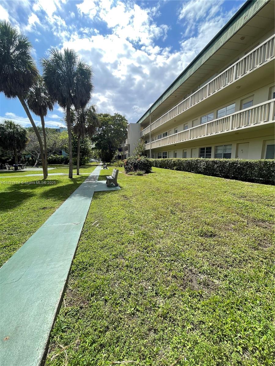 1420 Atlantic Shores Blvd #130, Hallandale Beach, Florida image 10