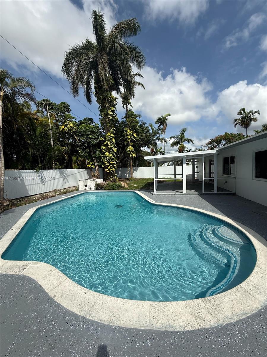 Property photo # 0