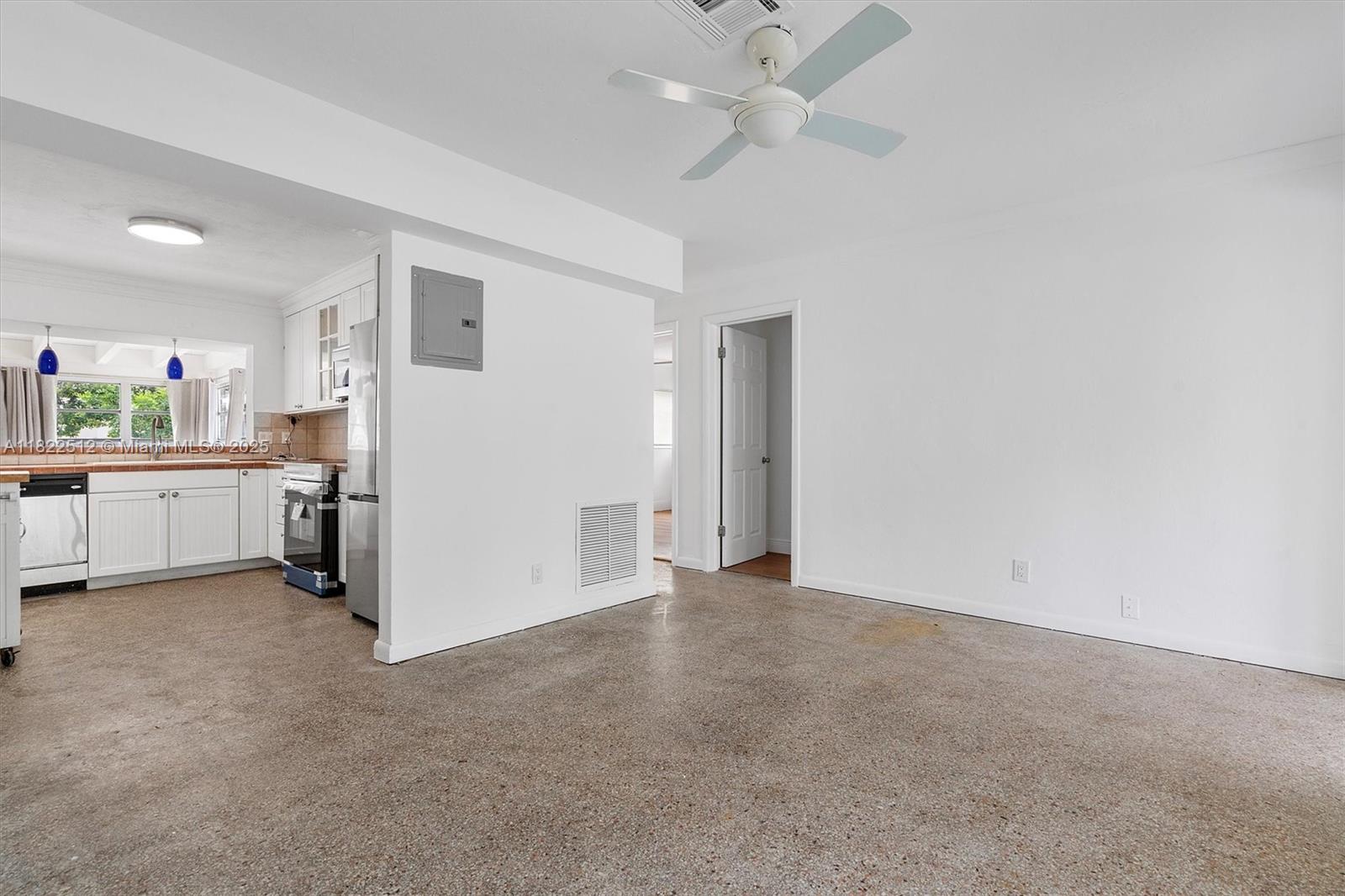 Property photo # 6