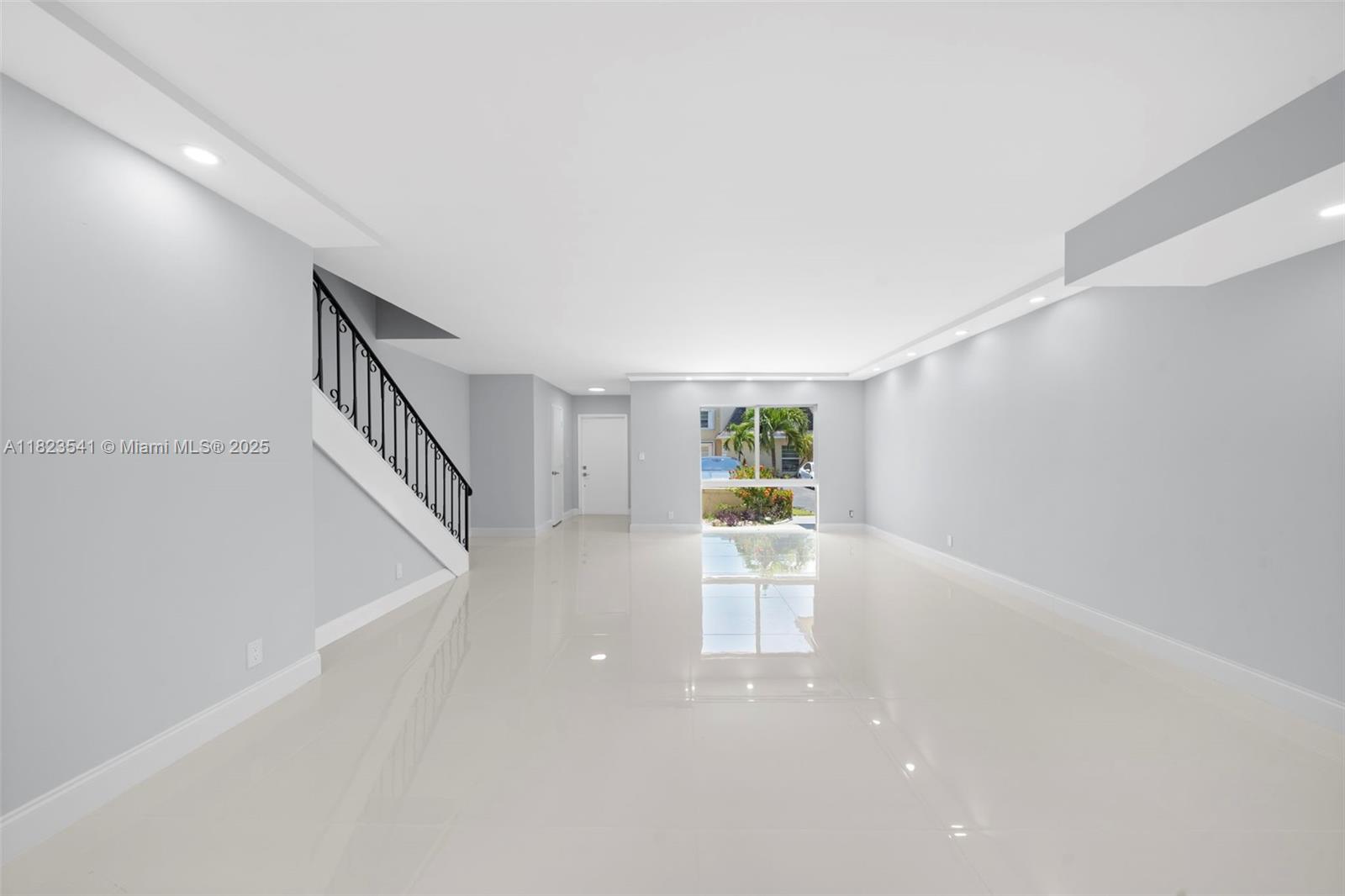 Property photo # 6