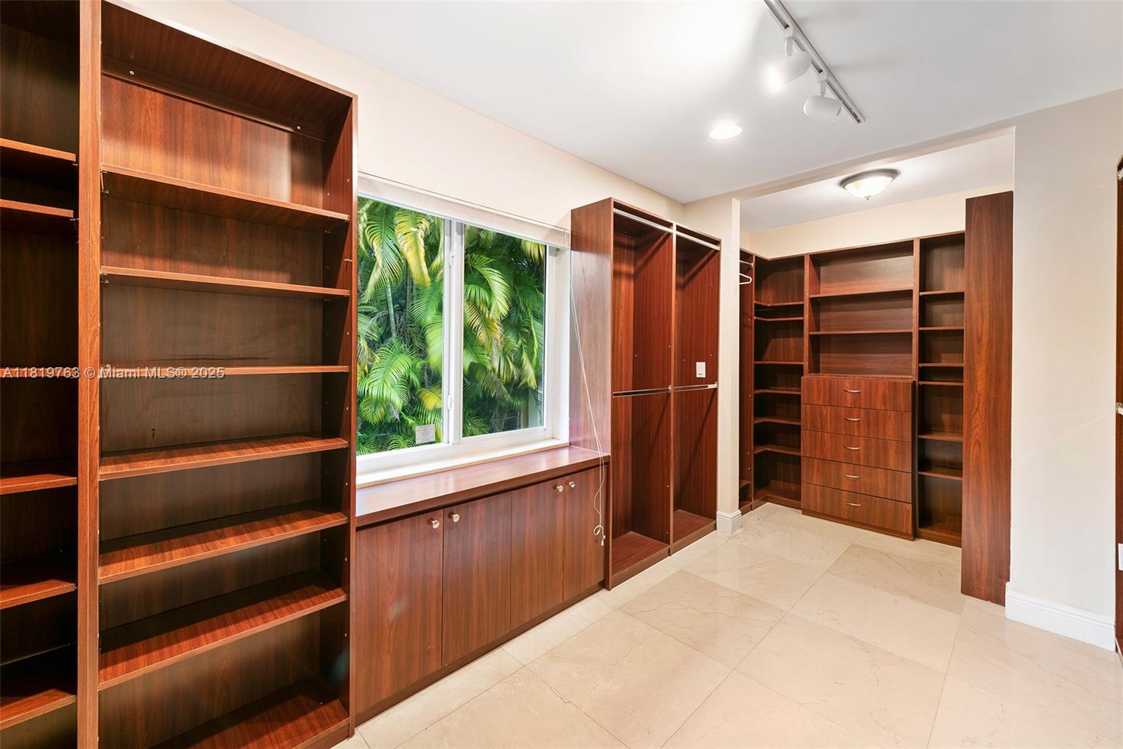 13454 SW 58th Ave, Pinecrest, Florida image 31