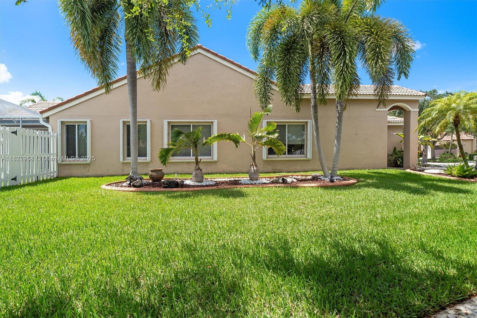 490 Talavera Rd, Weston, Florida image 2