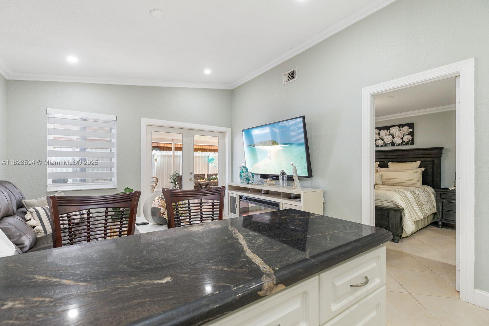 2735 W 74th St, Hialeah, Florida image 16