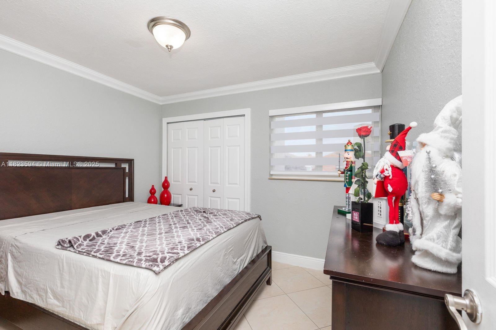 2735 W 74th St, Hialeah, Florida image 25