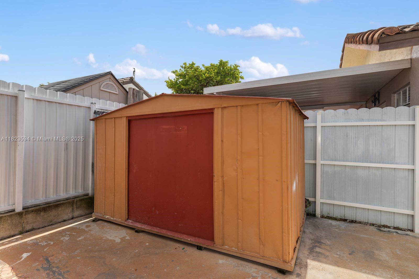 2735 W 74th St, Hialeah, Florida image 35