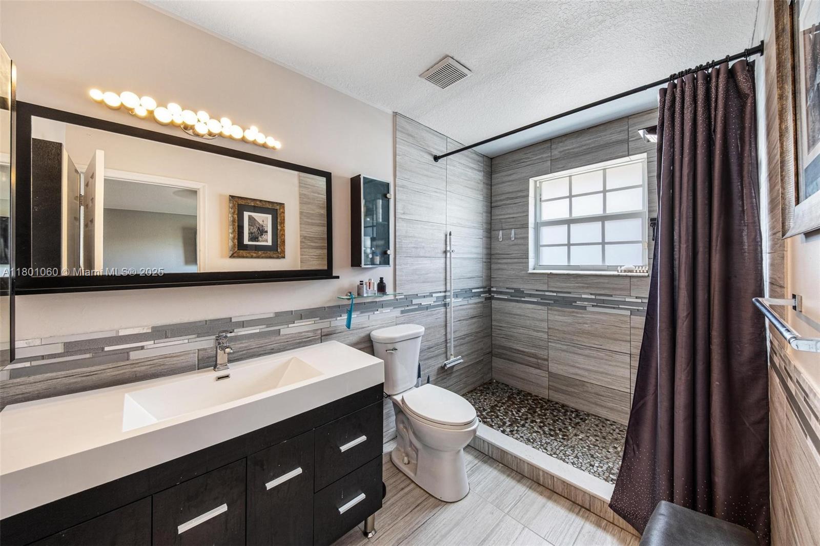 3869 NW 92nd Ave, Sunrise, Florida image 14