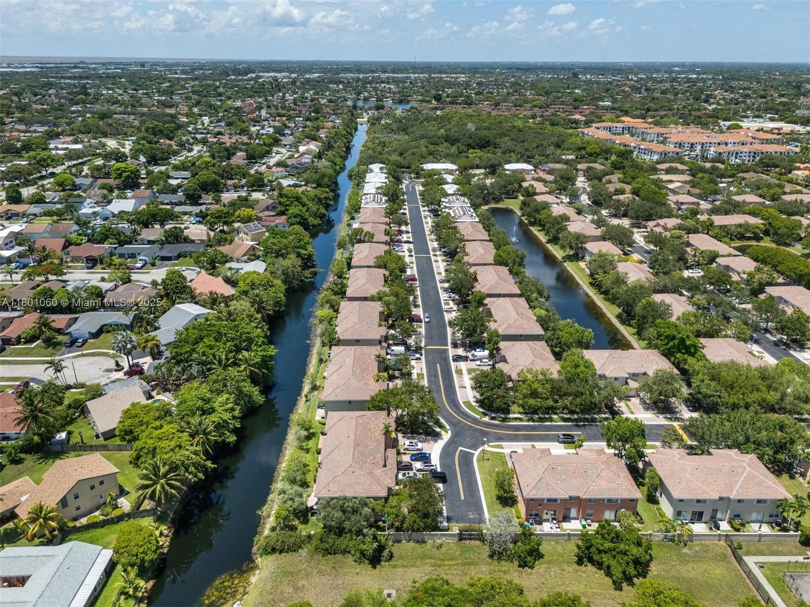 3869 NW 92nd Ave, Sunrise, Florida image 37
