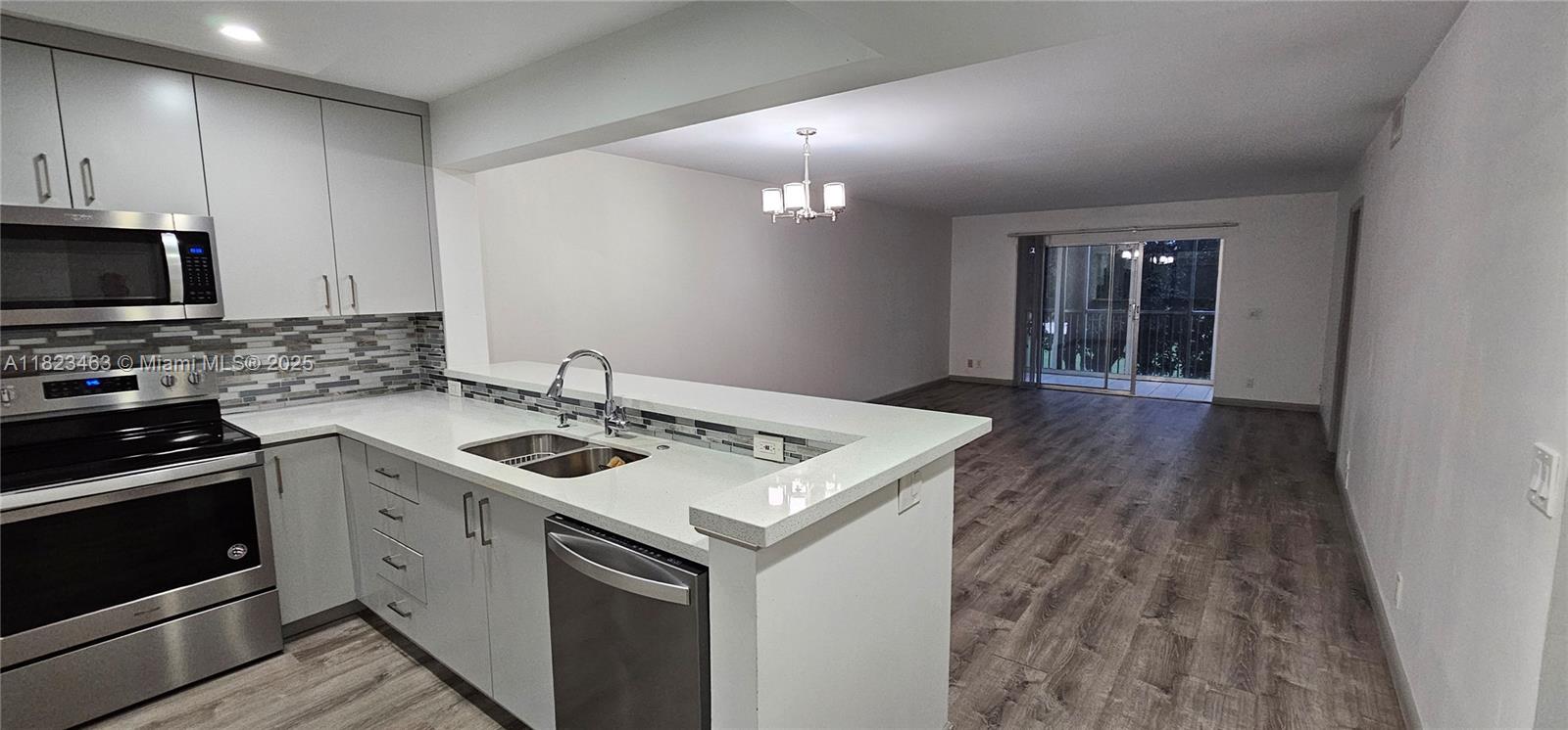 100 SW 130th Ter #309C, Pembroke Pines, Florida image 6