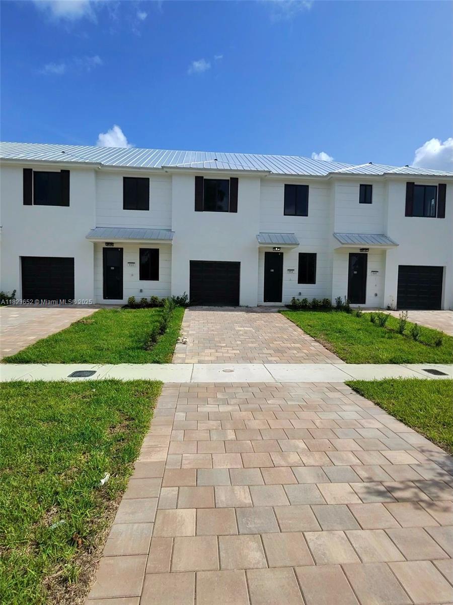 880 SW 1st St #880, Florida City, Florida image 1