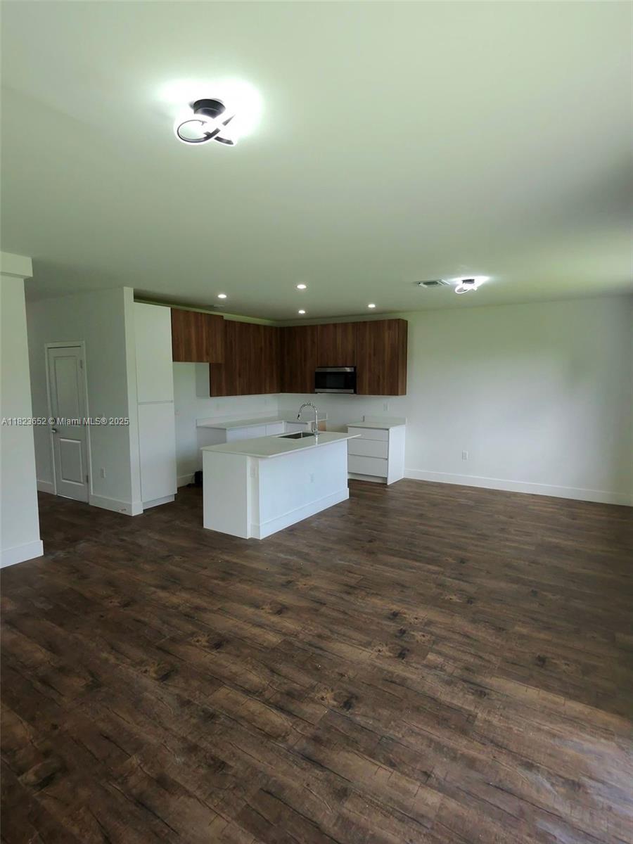 880 SW 1st St #880, Florida City, Florida image 12