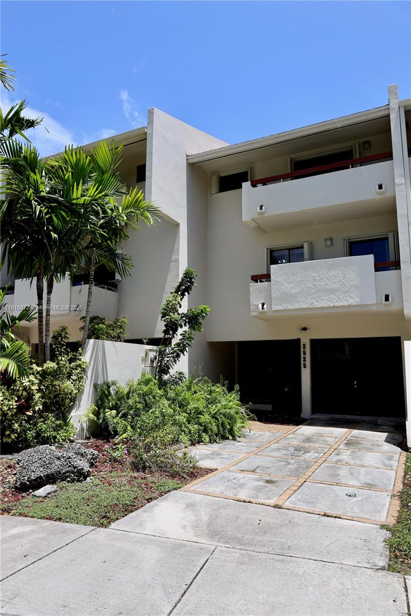 Property photo # 0