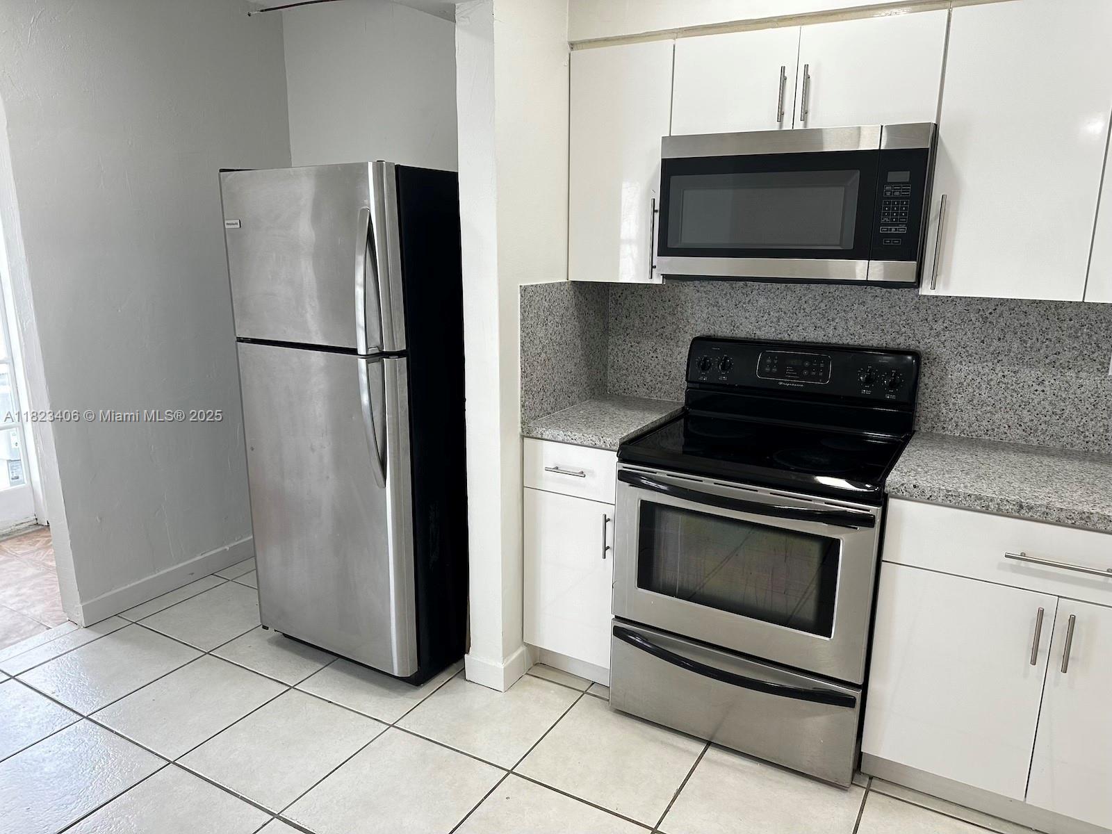 6881 W 16th Dr, Hialeah, Florida image 27