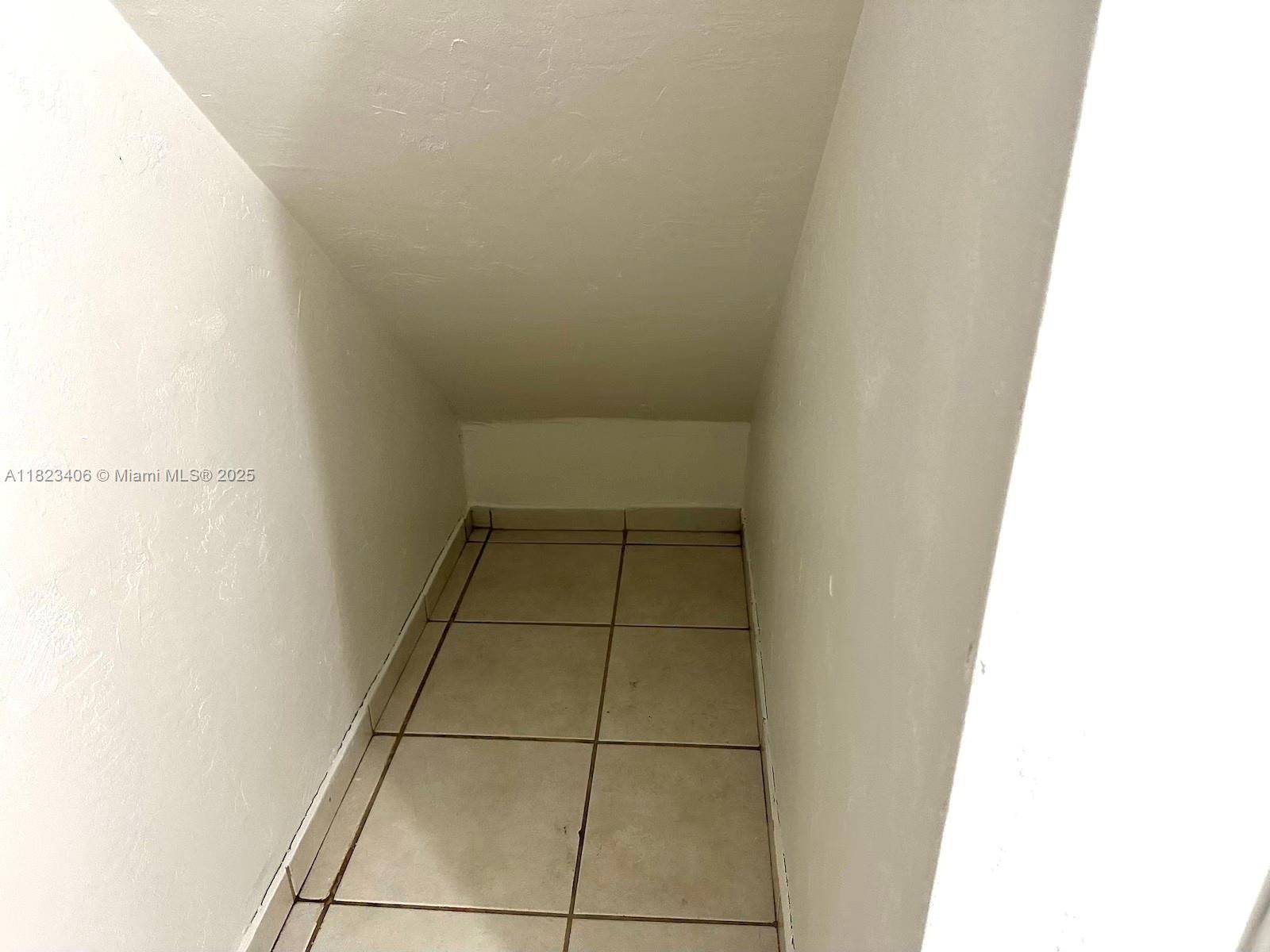 6881 W 16th Dr, Hialeah, Florida image 45