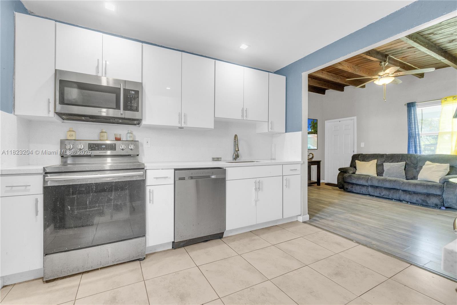 117 Ronald Rd, West Park, Florida image 5