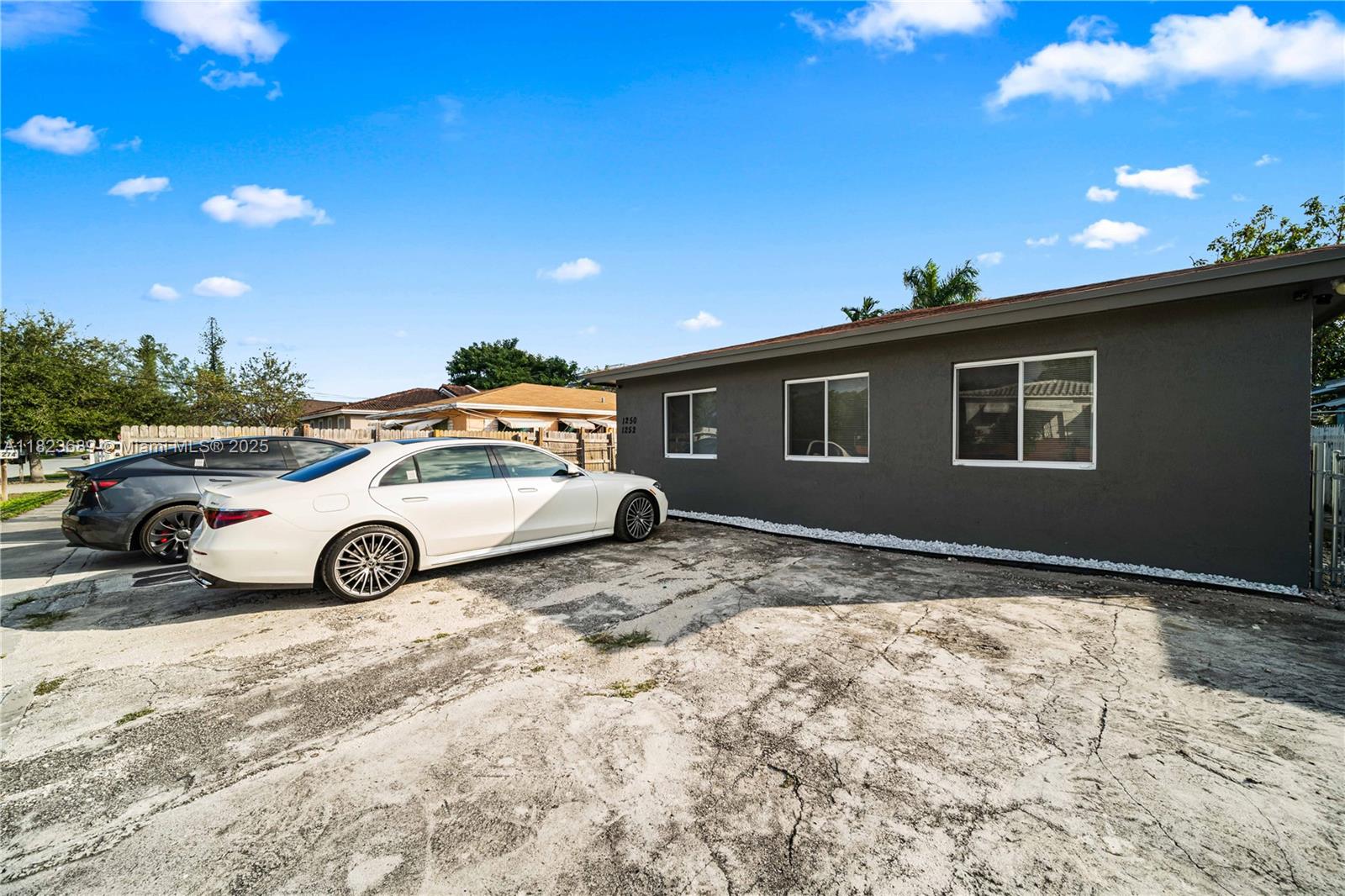 1250 NE 110th St, Miami, Florida image 1