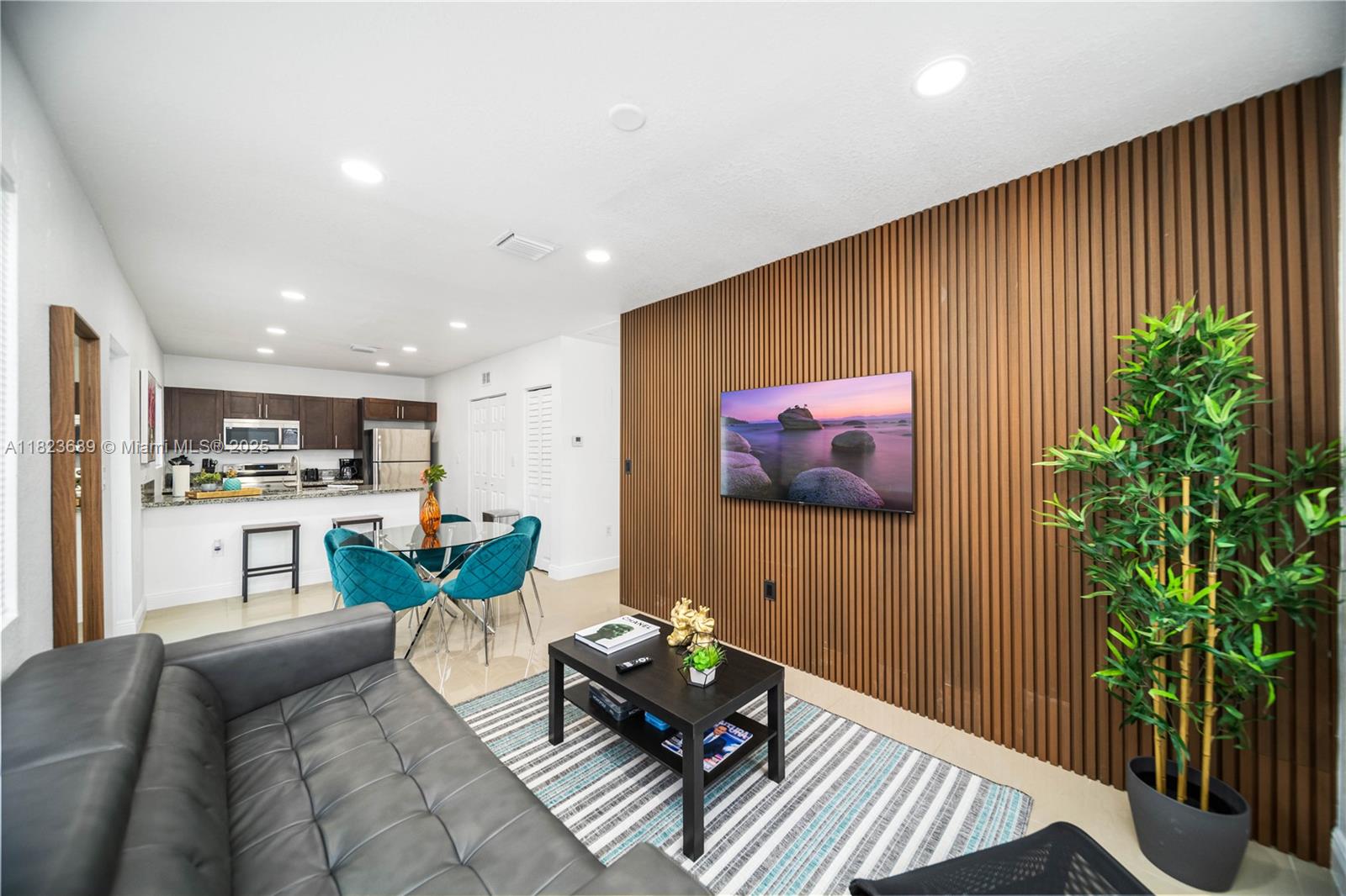 1250 NE 110th St, Miami, Florida image 9