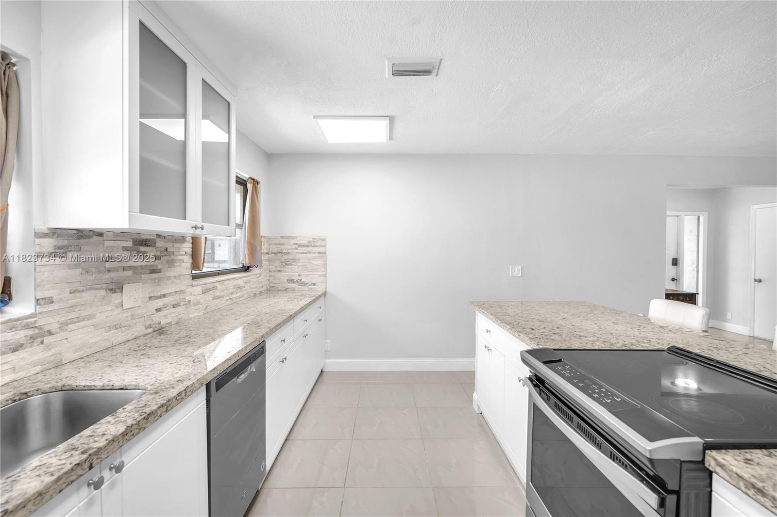 2035 SW 15th Ct, Deerfield Beach, Florida image 21