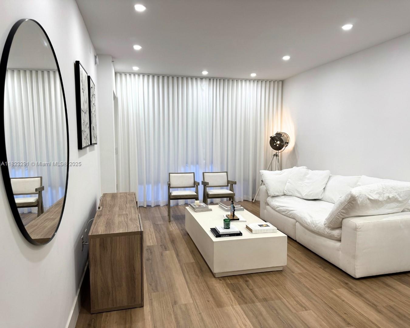 Property photo # 0