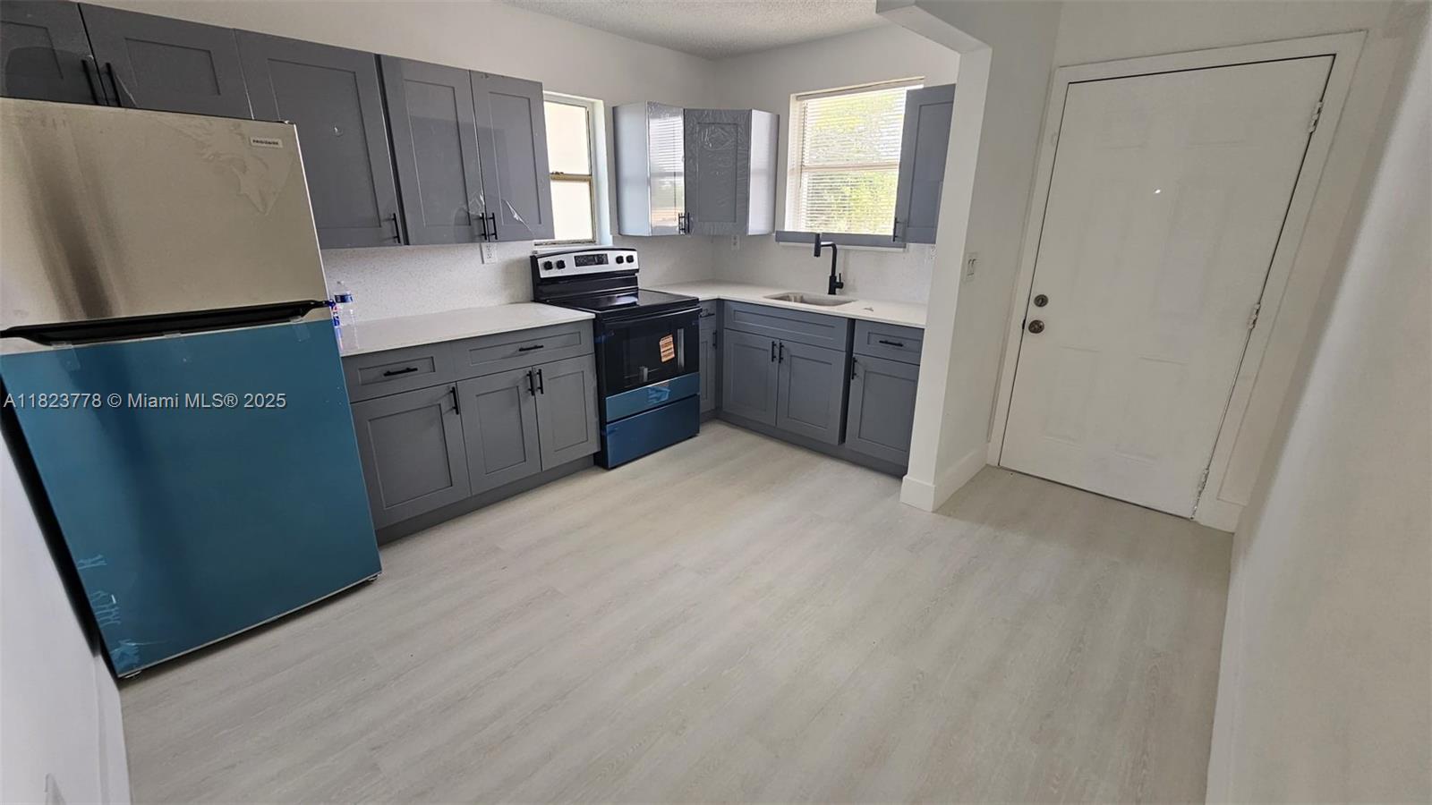 1000 W 28 St #17, Hialeah, Florida image 2