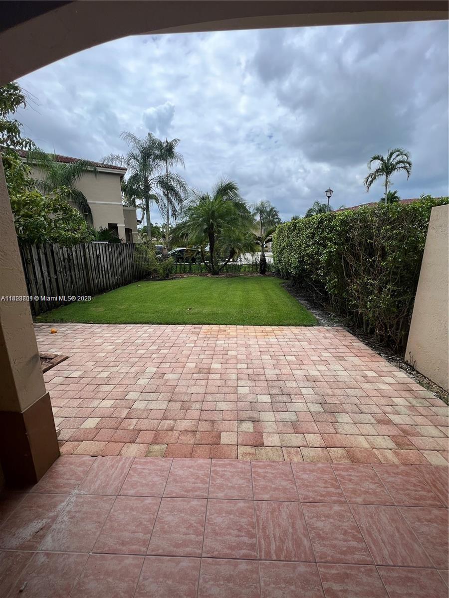 185 Riverwalk Cir, Sunrise, Florida image 8