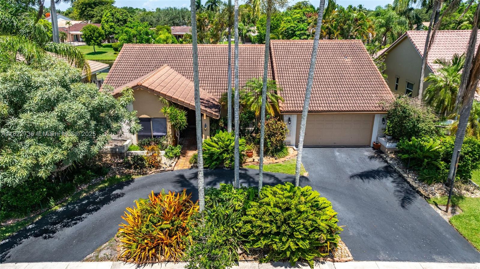 1180 NW 100th Way, Plantation, Florida image 2