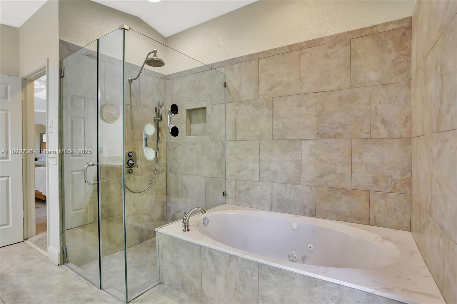 1180 NW 100th Way, Plantation, Florida image 33
