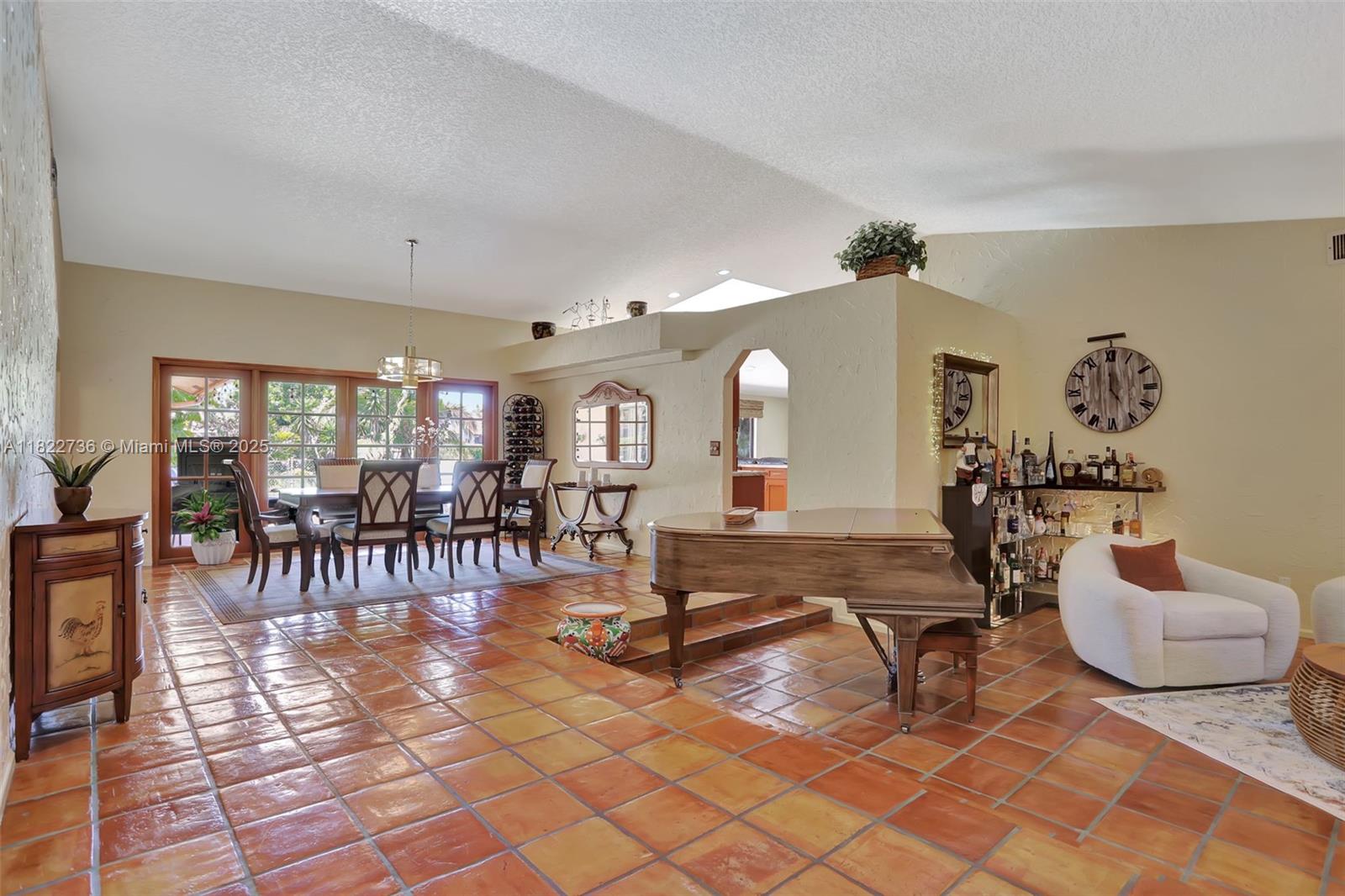 1180 NW 100th Way, Plantation, Florida image 8