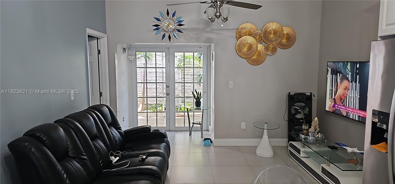 8881 NW 108th Ln, Hialeah Gardens, Florida image 2