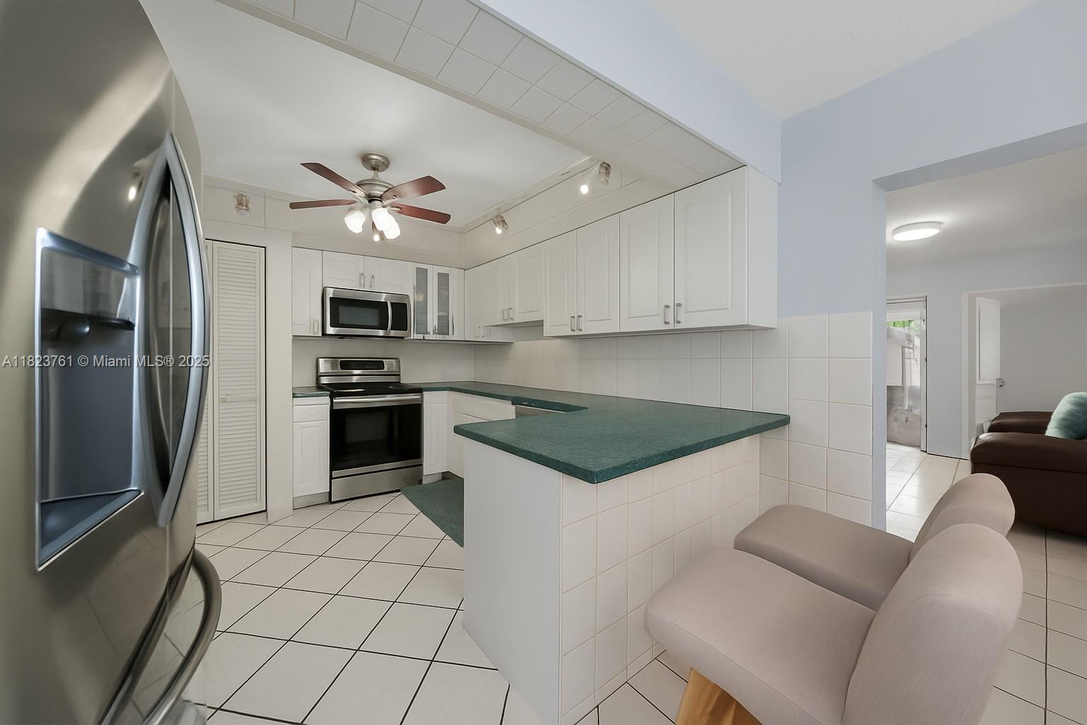 359 E 19th St, Hialeah, Florida image 19