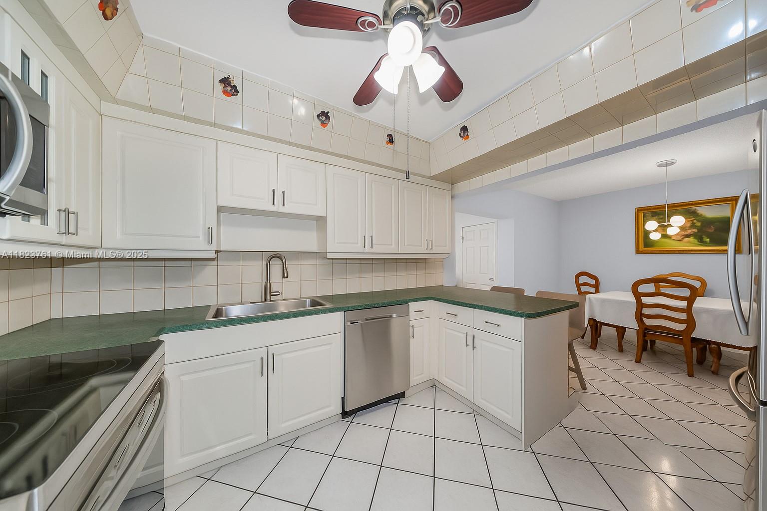359 E 19th St, Hialeah, Florida image 21