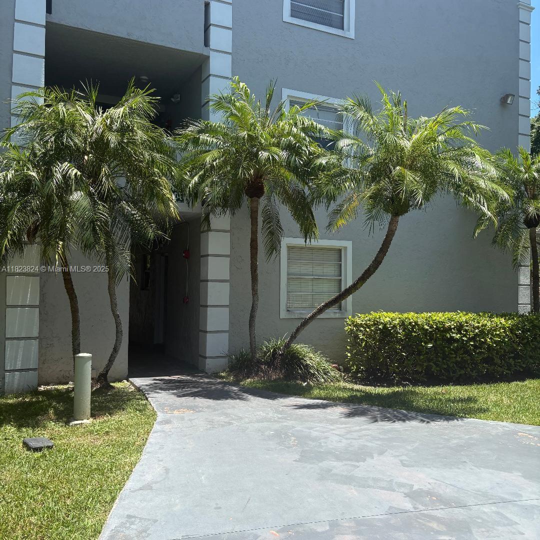 17255 SW 95th Ave #153, Palmetto Bay, Florida image 1