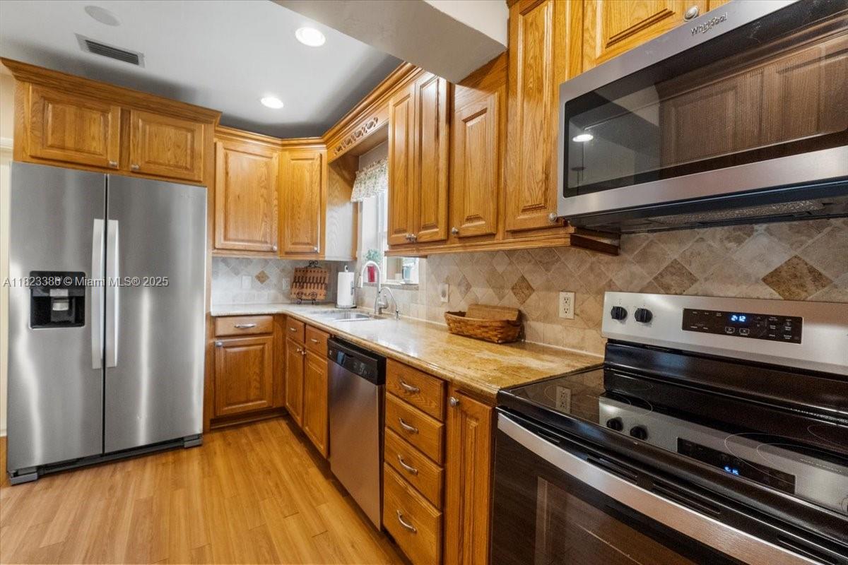 404 NE 11th Ave, Pompano Beach, Florida image 11