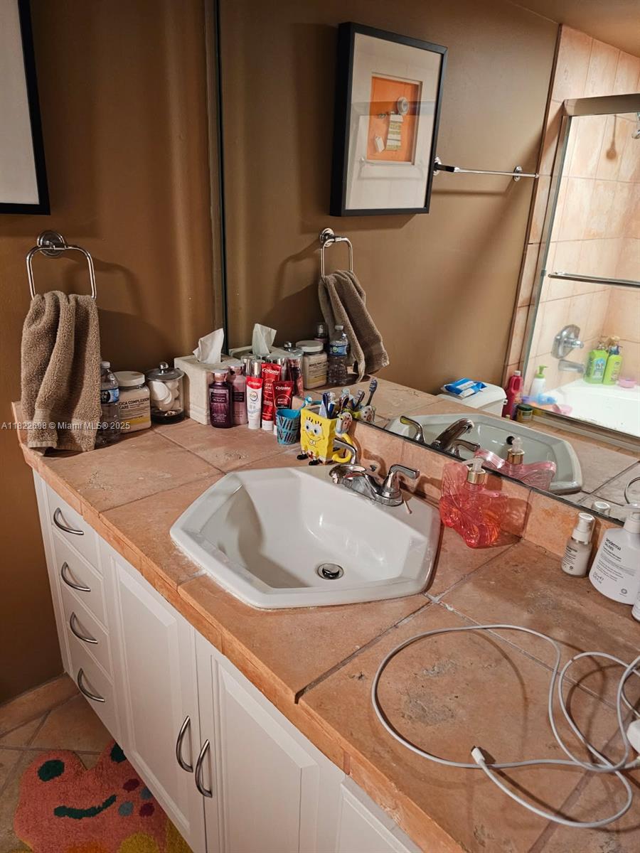 2423 NE 10th St #154, Hallandale Beach, Florida image 25