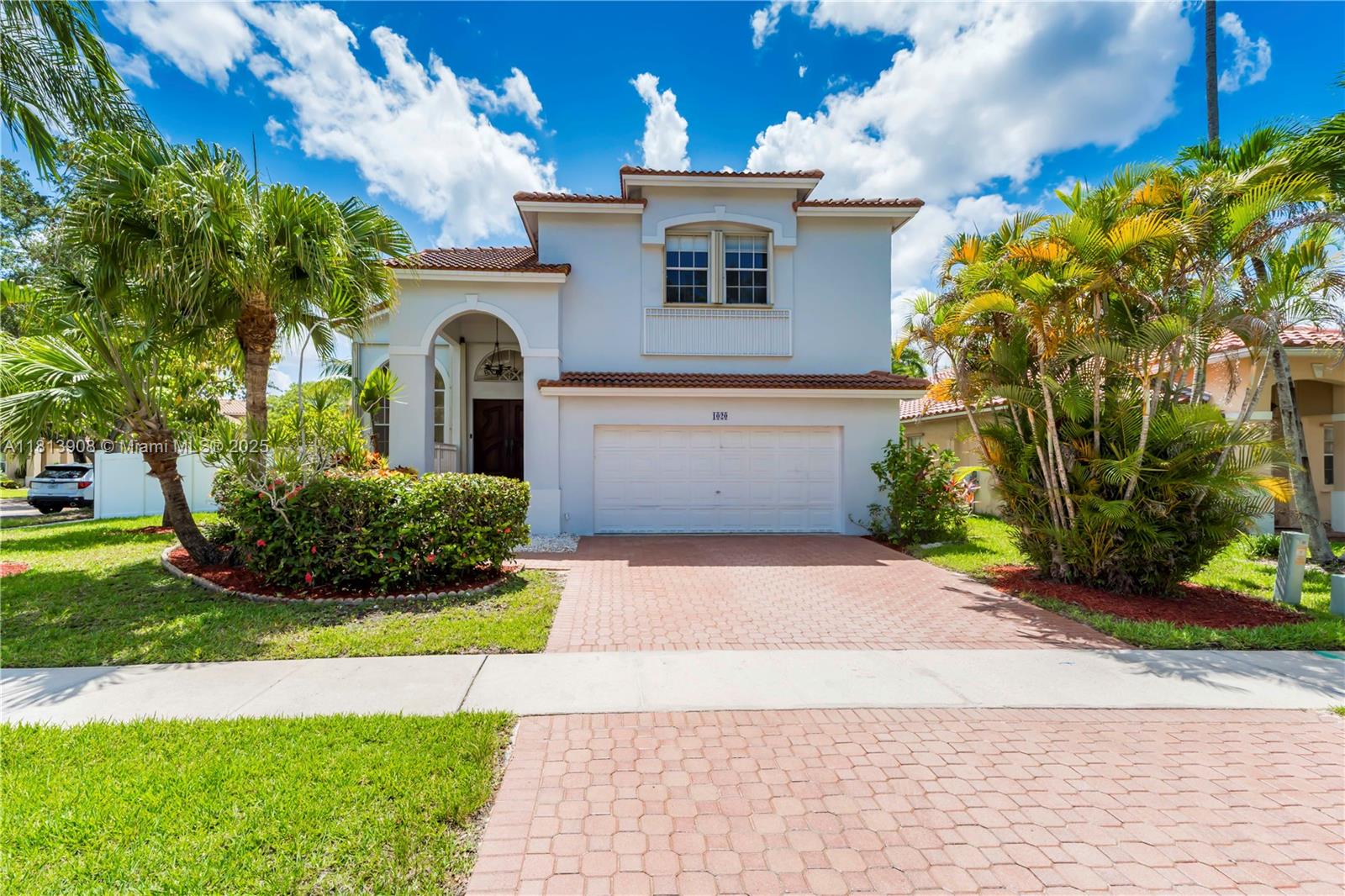 1020 NW 184th Ter, Pembroke Pines, Florida image 2