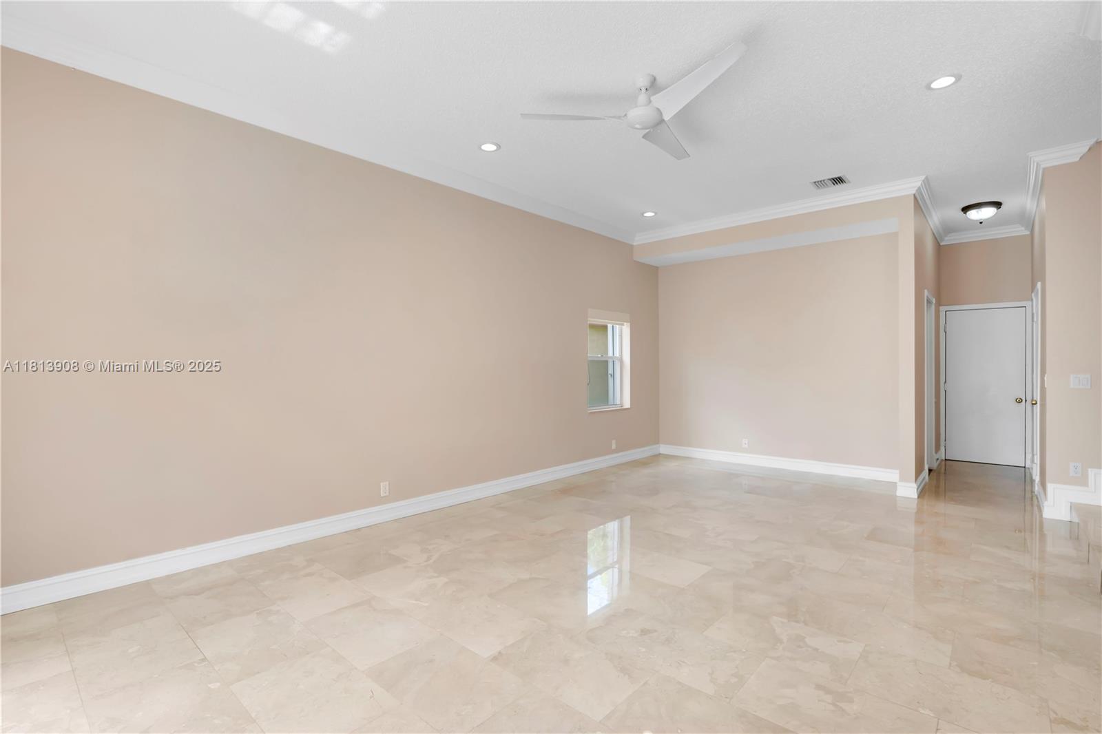 1020 NW 184th Ter, Pembroke Pines, Florida image 23