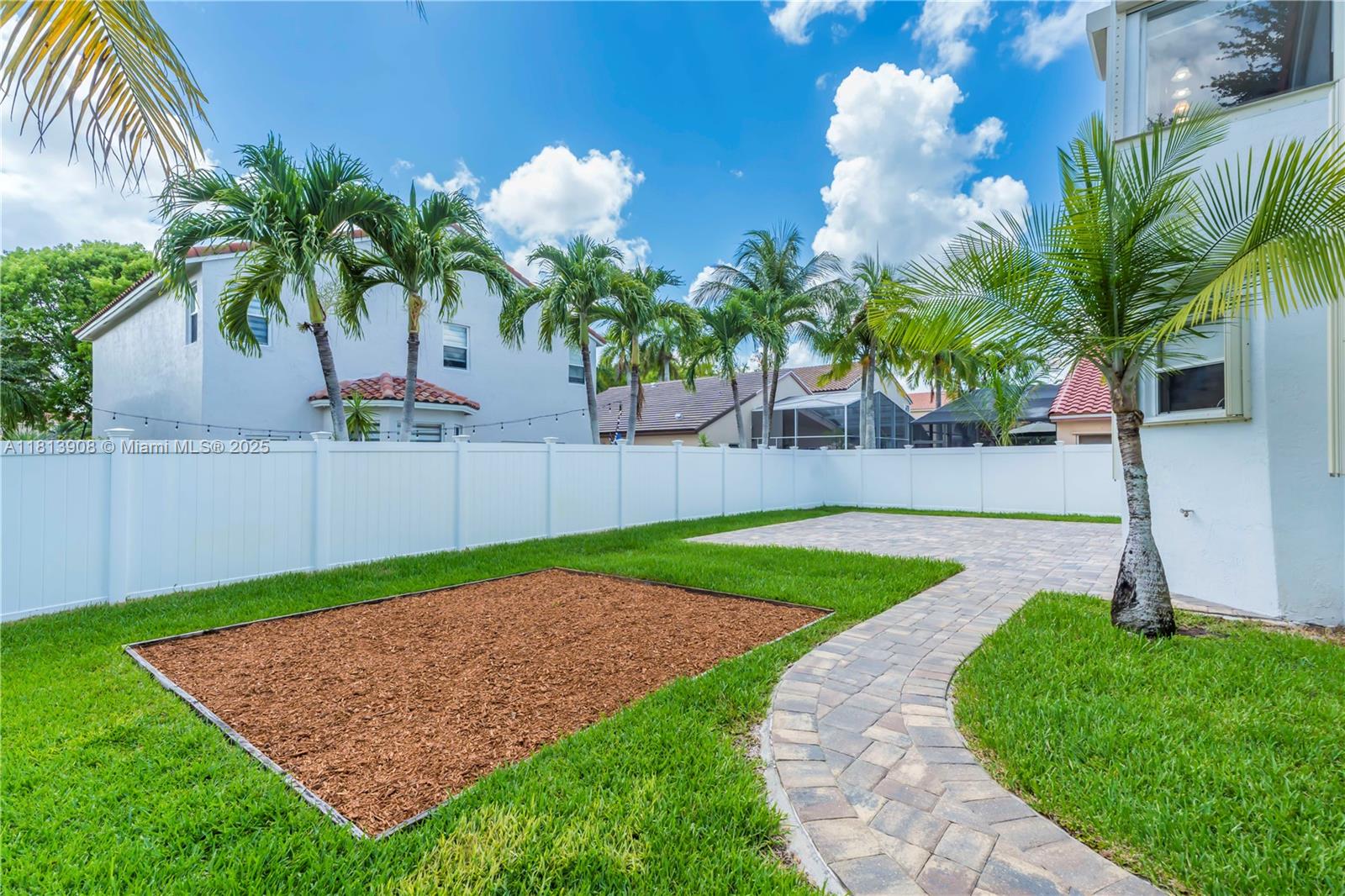 1020 NW 184th Ter, Pembroke Pines, Florida image 42