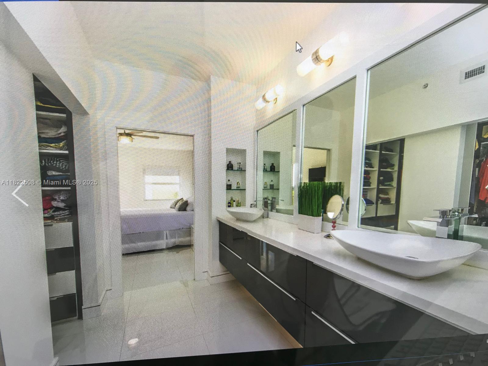 Residential, Doral, Florida image 15