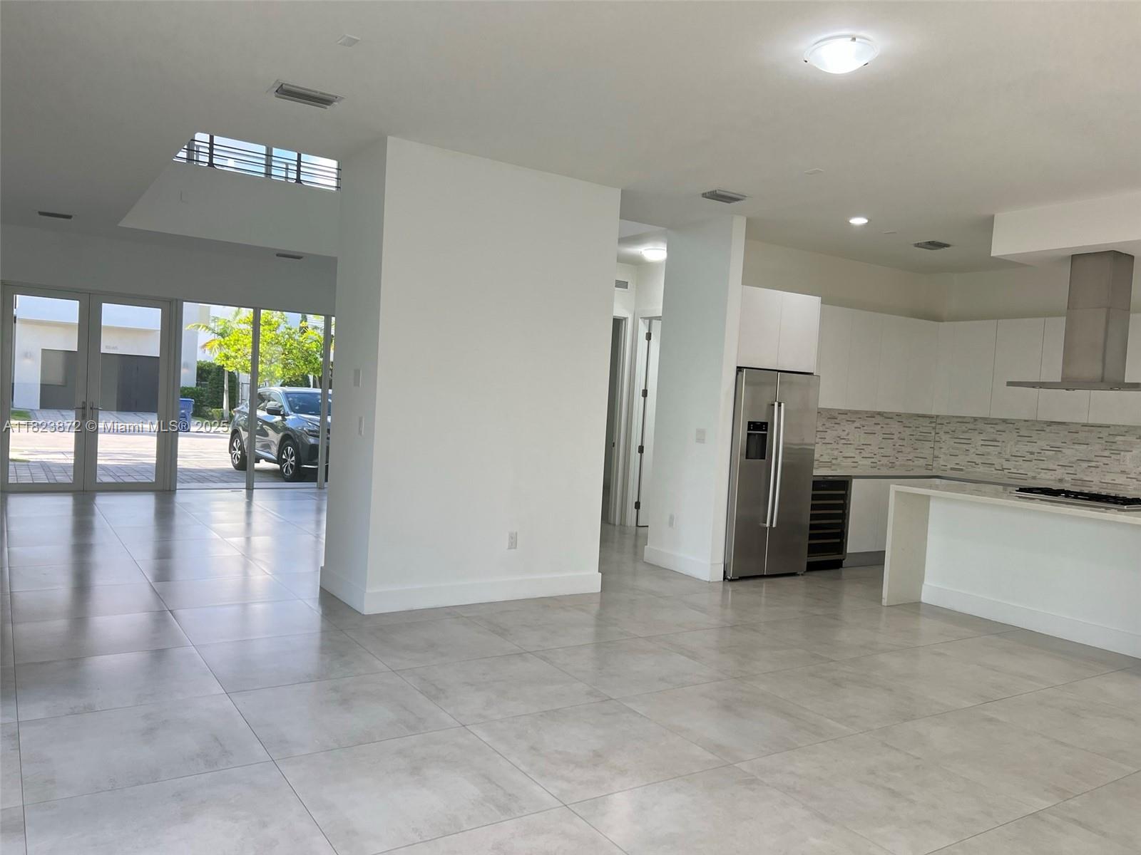 Residential, Doral, Florida image 5
