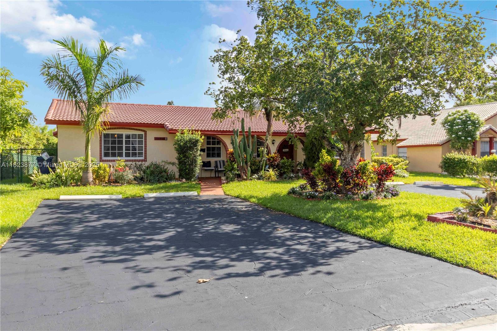 11301 NW 39th St, Coral Springs, Florida image 2