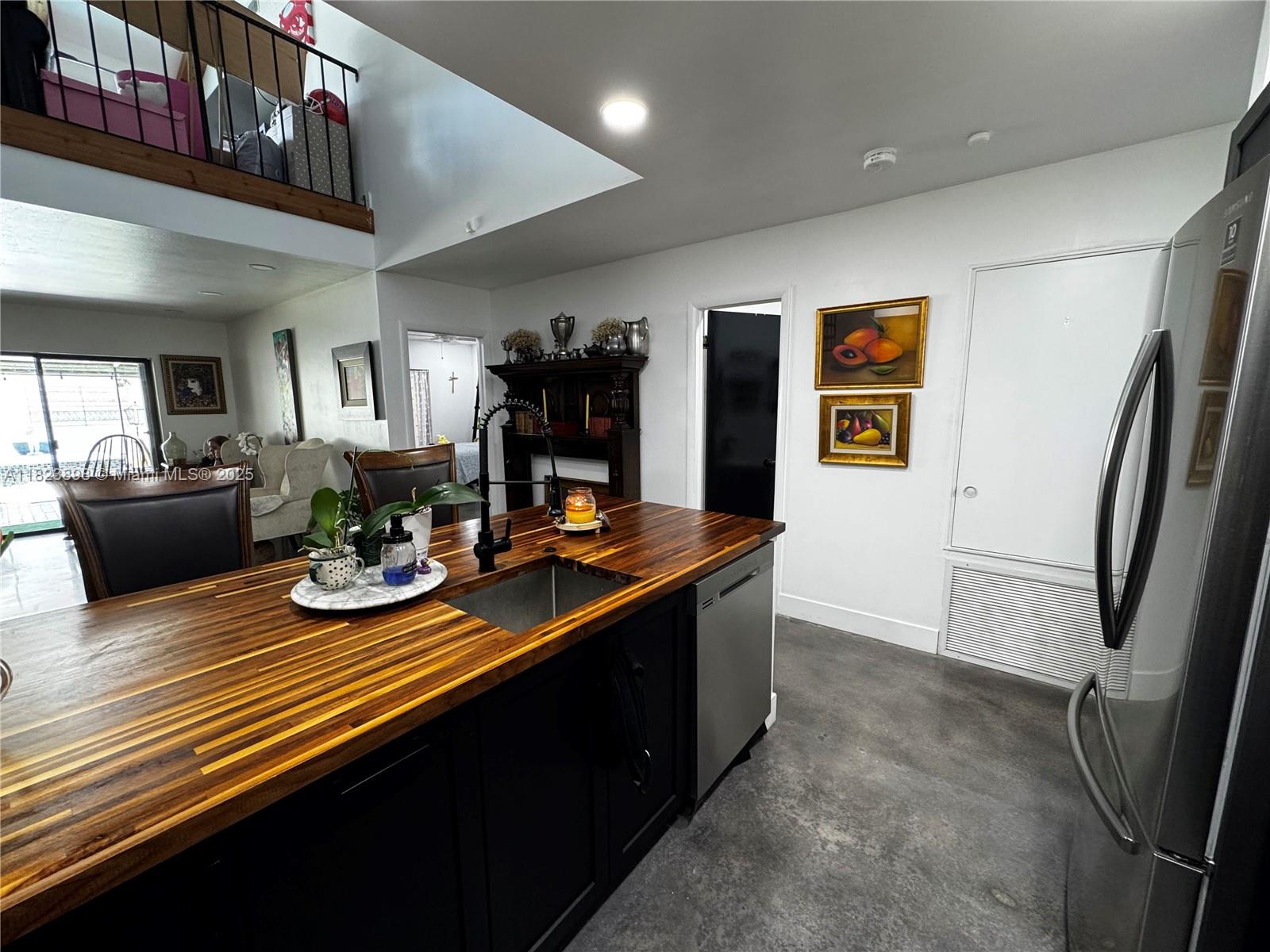 Property photo # 9