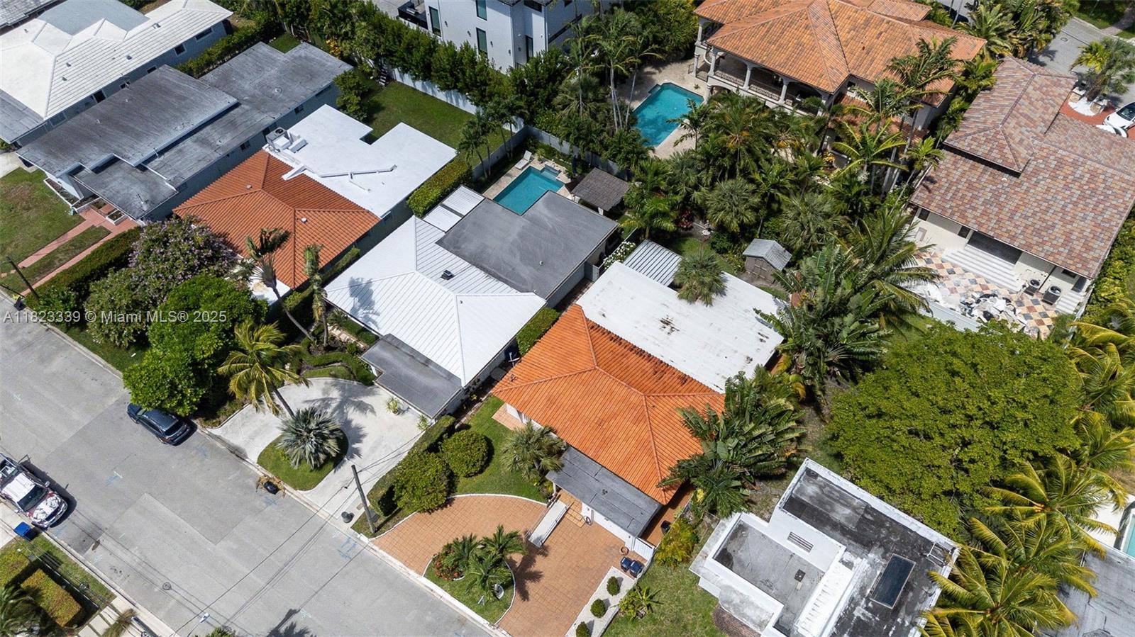 9064 Garland Ave, Surfside, Florida image 35