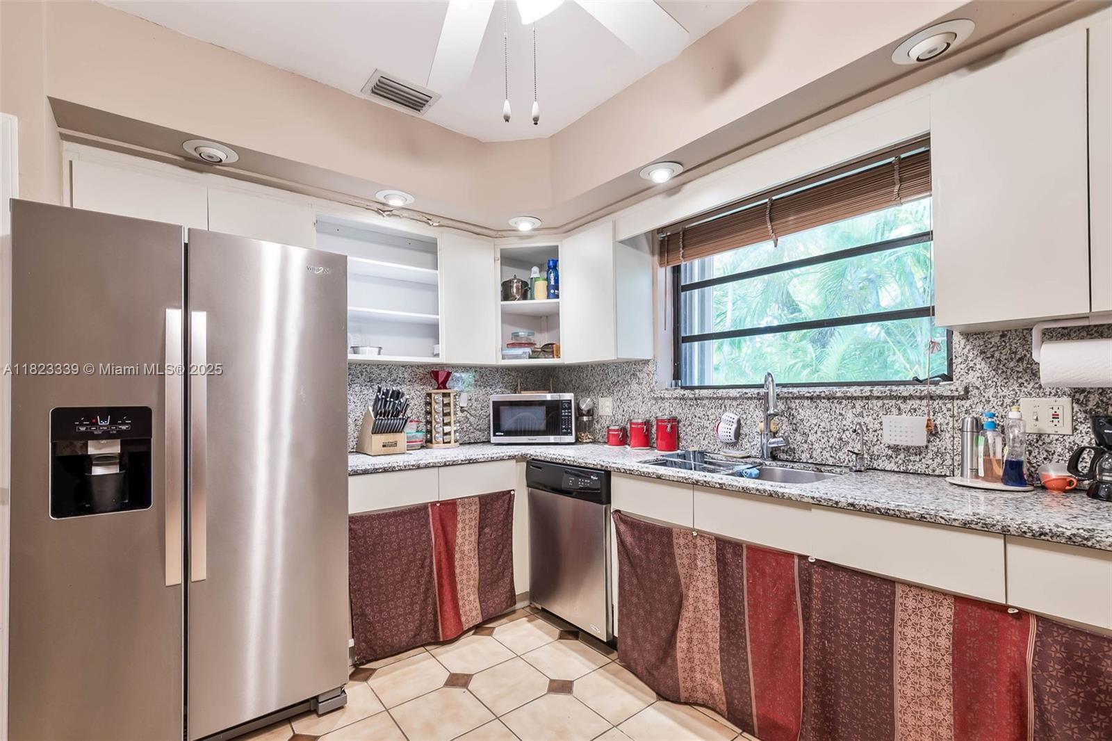 9064 Garland Ave, Surfside, Florida image 4