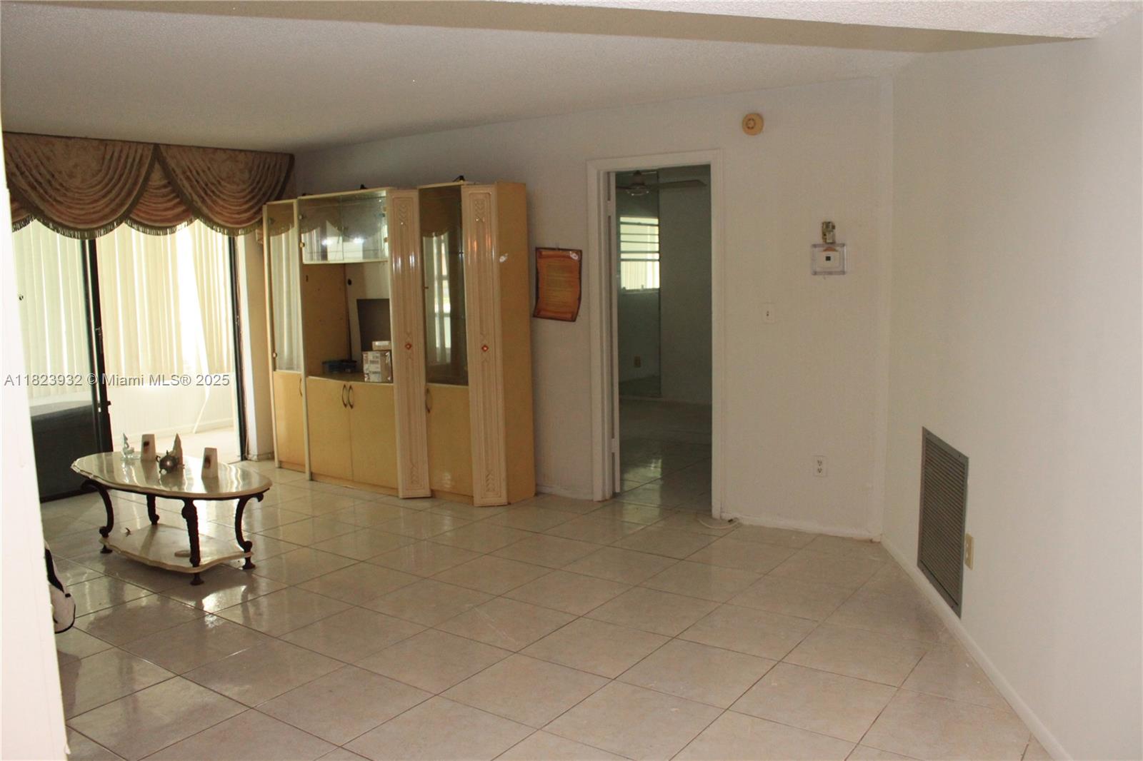4090 NW 42nd Ave #106, Lauderdale Lakes, Florida image 3