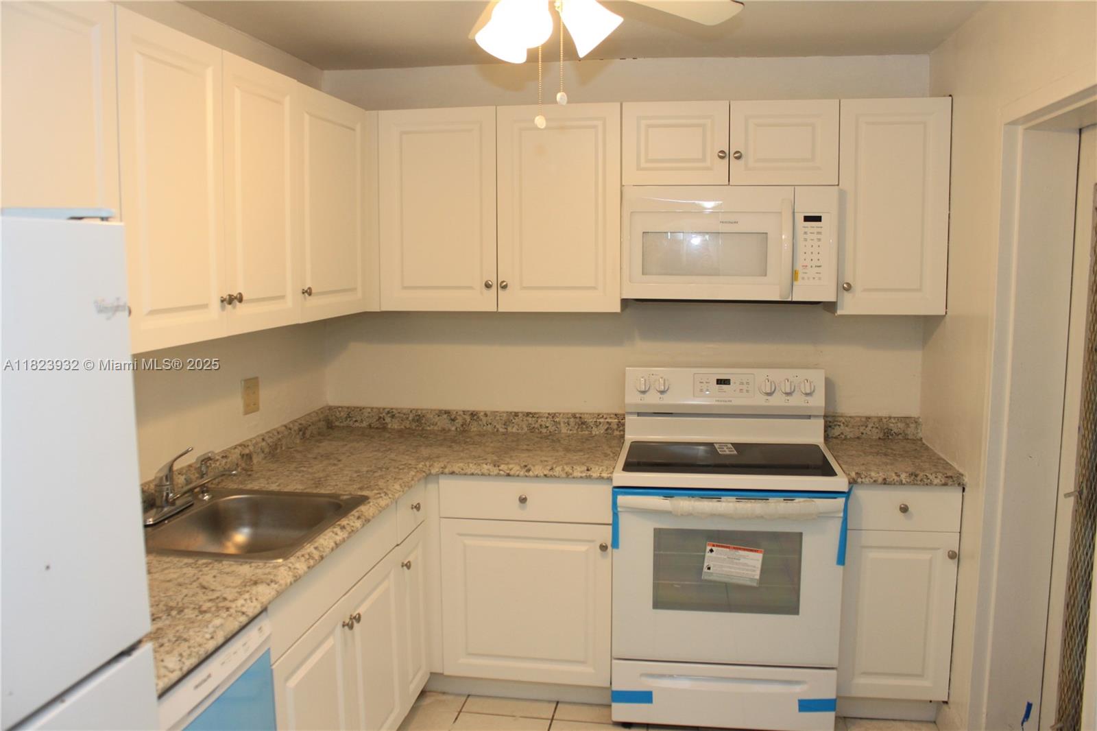 4090 NW 42nd Ave #106, Lauderdale Lakes, Florida image 9