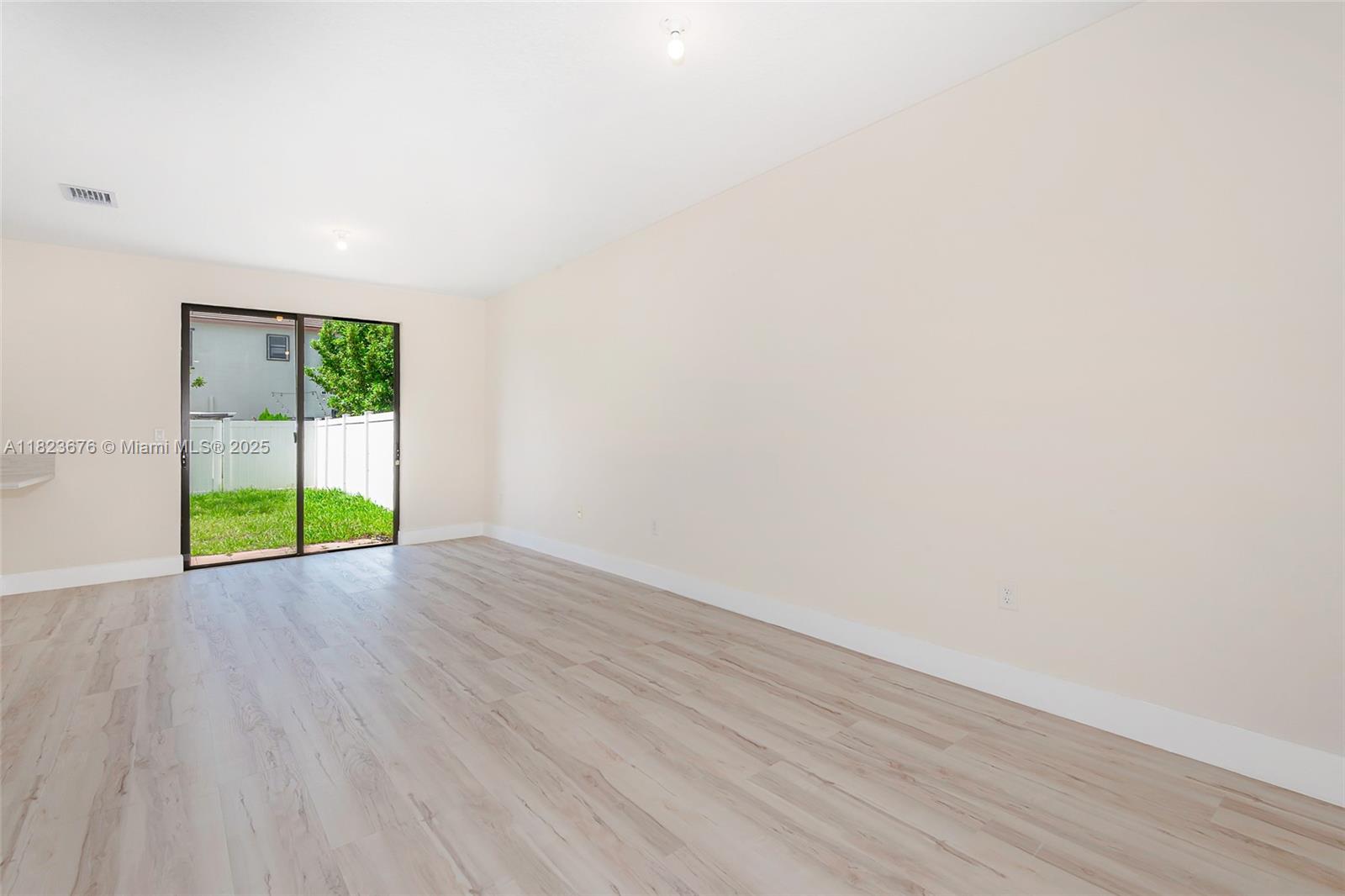 3348 W 108th St, Hialeah, Florida image 5