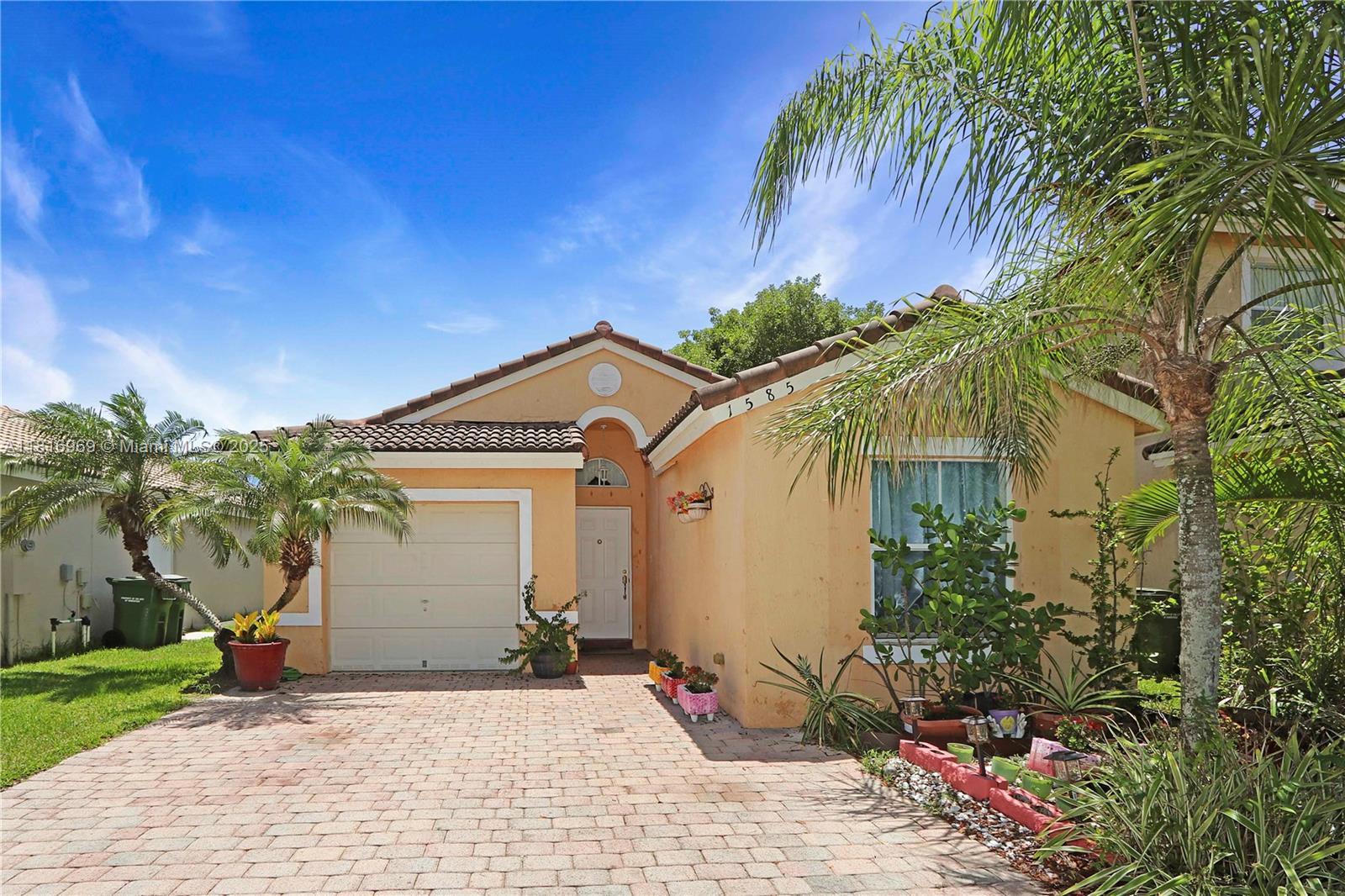 1585 SE 20th Rd, Homestead, Florida image 1