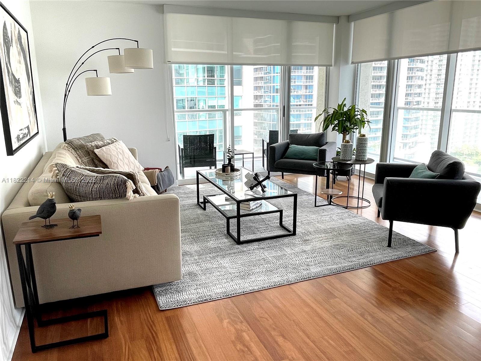 House for Sale in Miami, FL