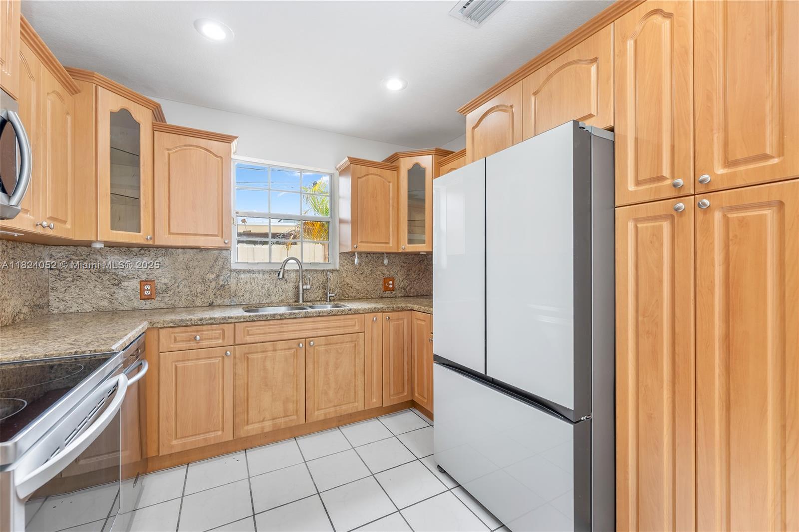 30 E 52nd Pl, Hialeah, Florida image 15