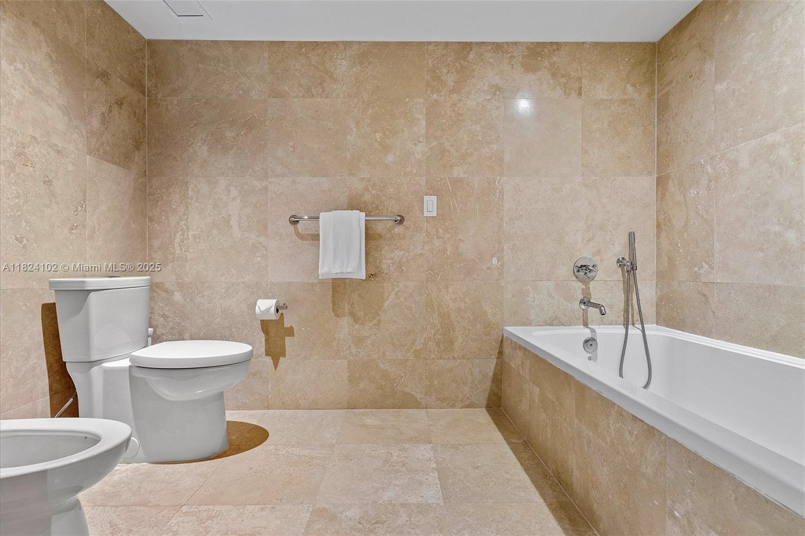 102 24th St #1415, Miami Beach, Florida image 31