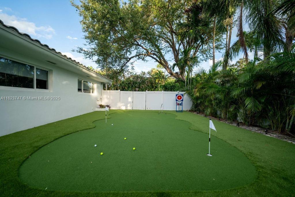 11530 NE 7th Ave, Biscayne Park, Florida image 13